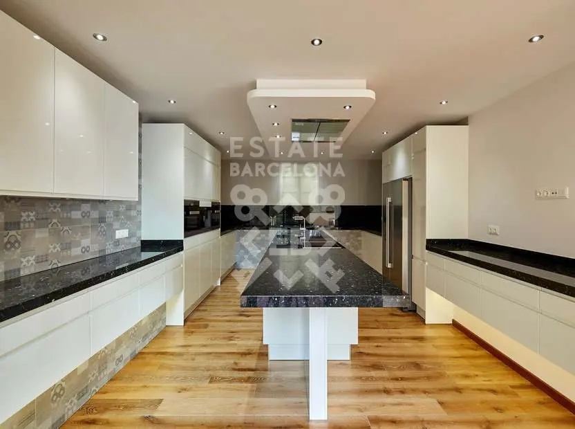 Villa en Lloret de Mar, España, 331 m² - imagen 5