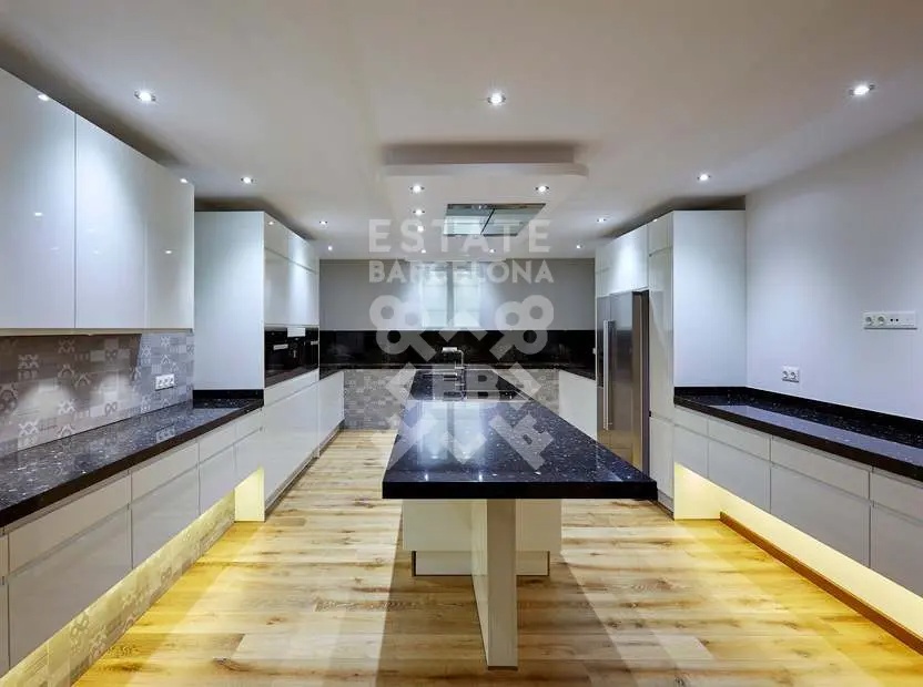 Villa en Lloret de Mar, España, 331 m² - imagen 7