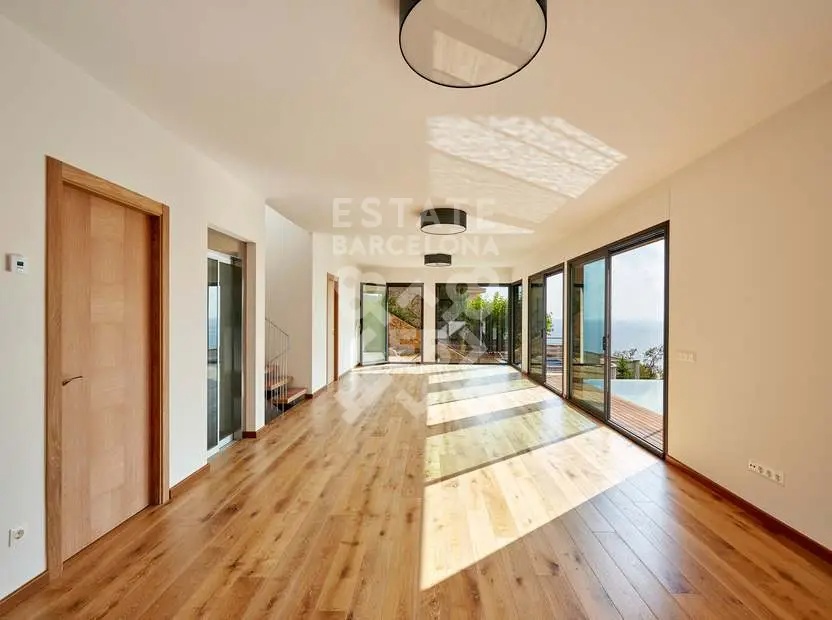 Villa en Lloret de Mar, España, 331 m² - imagen 14