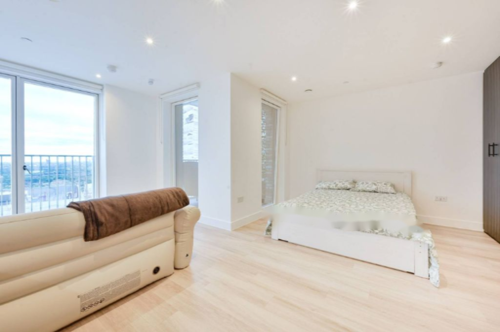 Flat in London, United Kingdom, 40 m² - picture 6
