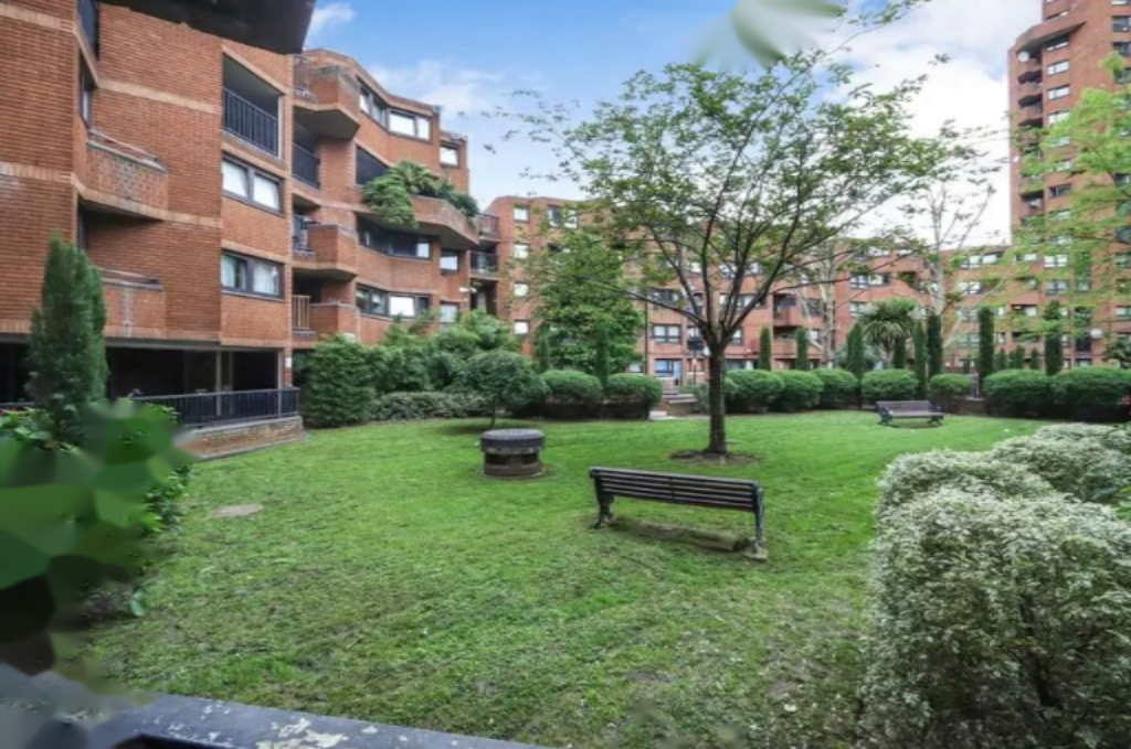 Flat in London, United Kingdom, 88 m² - picture 6