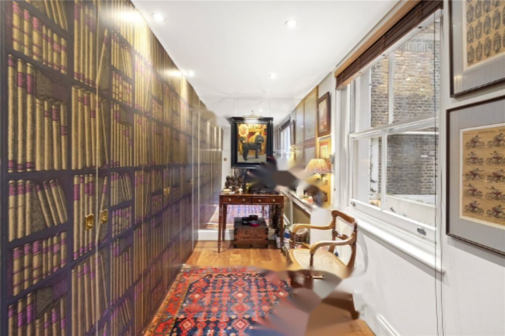 Flat in London, United Kingdom, 241 m² - picture 6