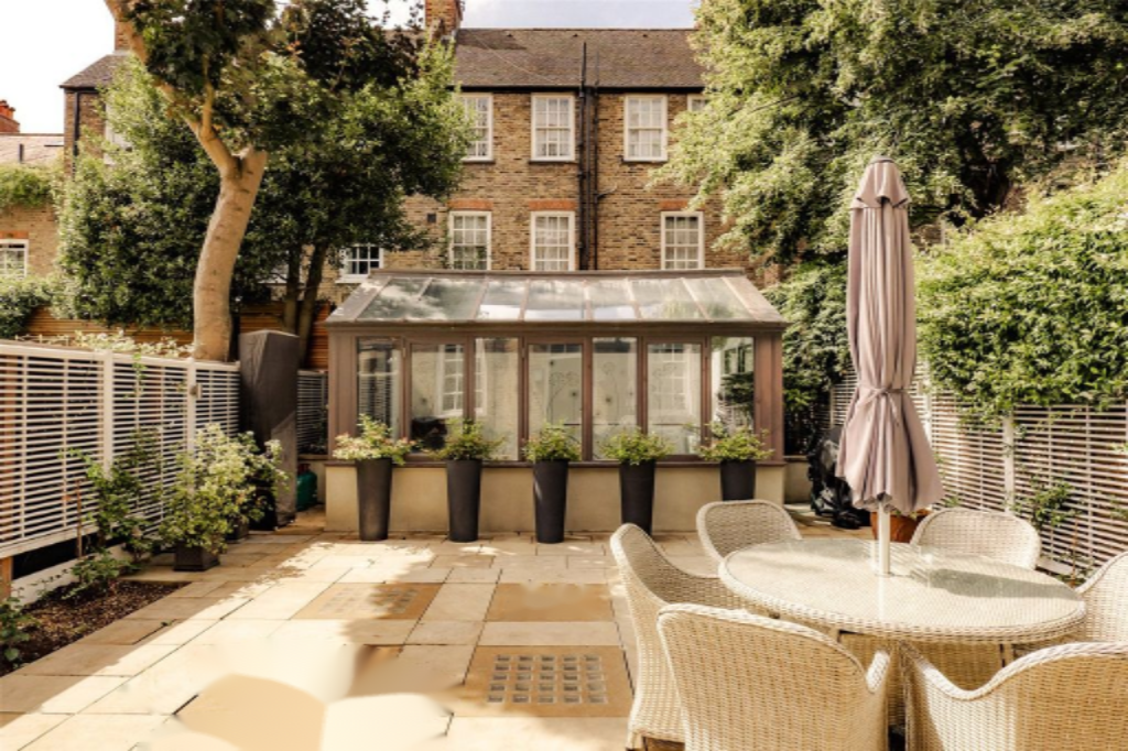 Flat in London, United Kingdom, 506 m² - picture 6