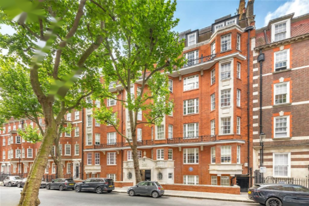 Flat in London, United Kingdom, 127 m² - picture 7