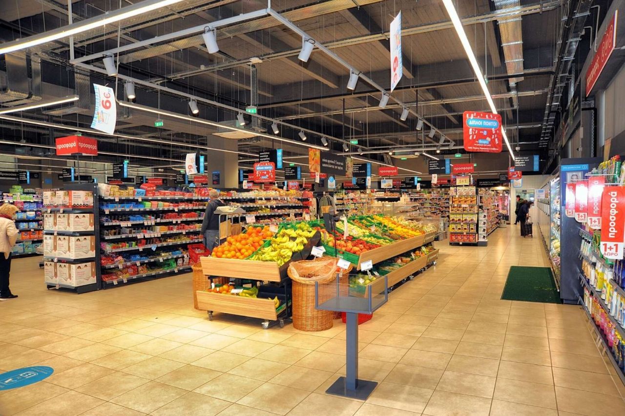 Tienda en Corinto, Grecia, 1 200 m² - imagen 5