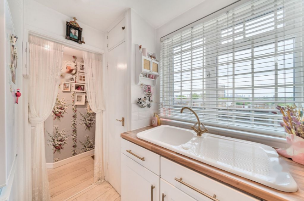 Flat in London, United Kingdom, 33 m² - picture 7