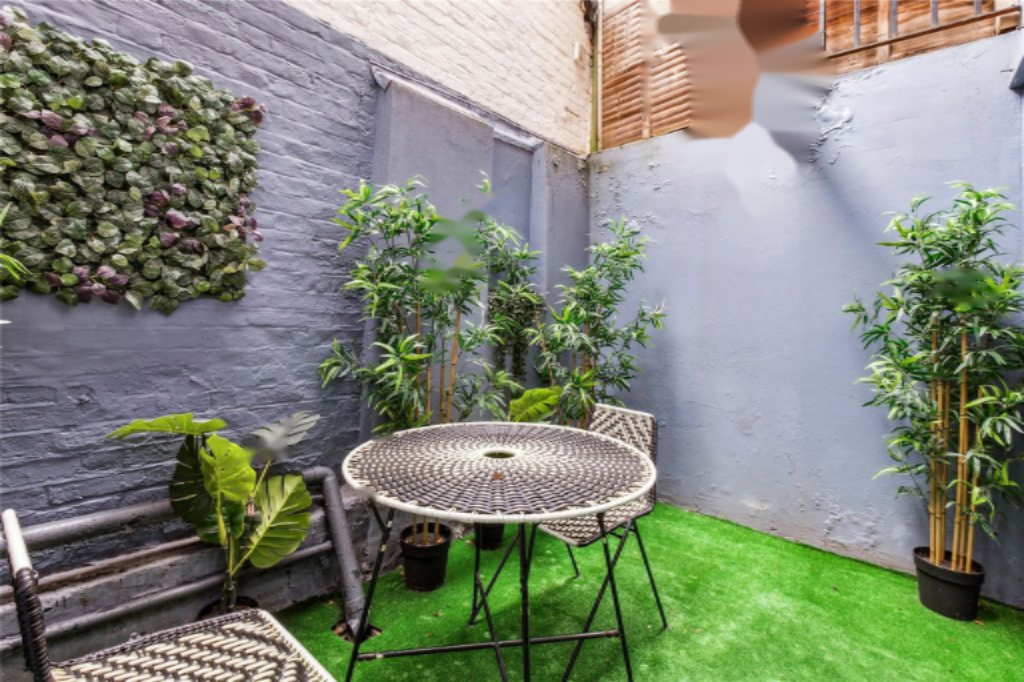 Flat in London, United Kingdom, 203 m² - picture 7