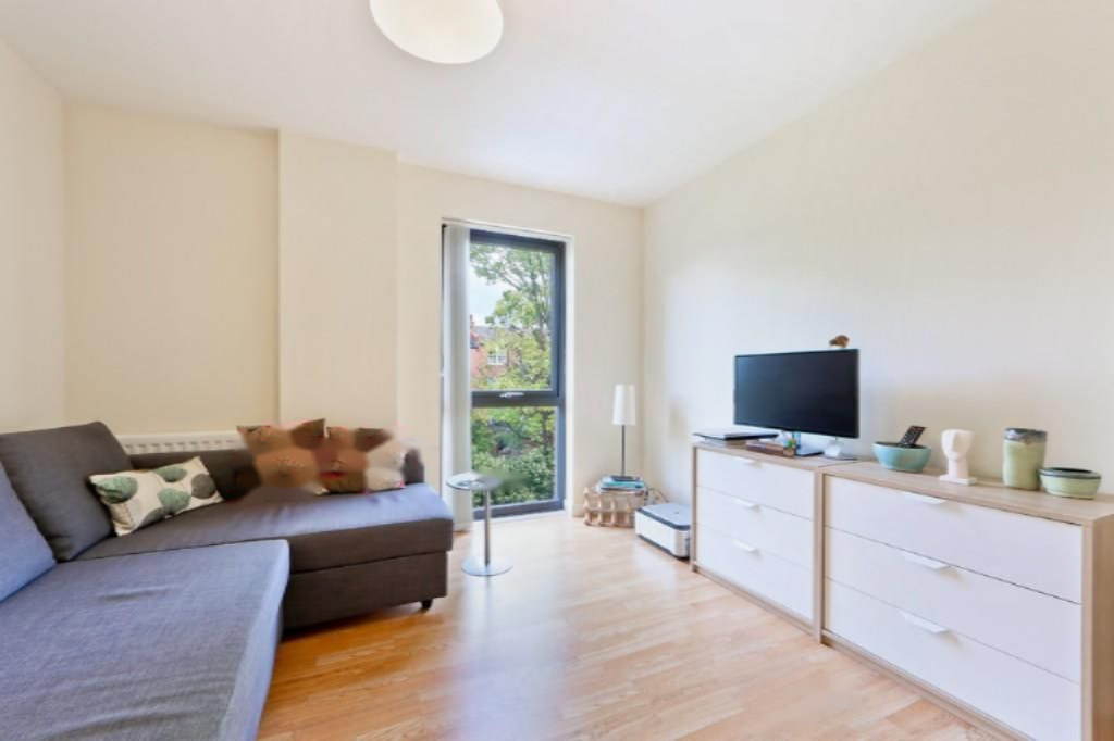 Flat in London, United Kingdom, 55 m² - picture 7