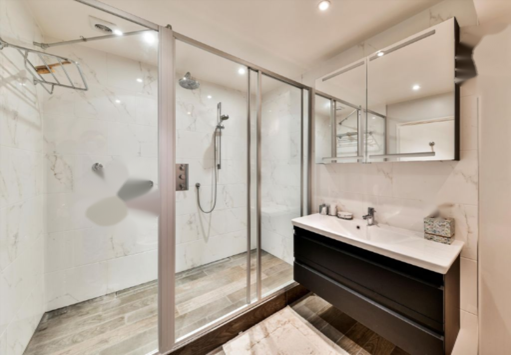 Flat in London, United Kingdom, 443 m² - picture 7