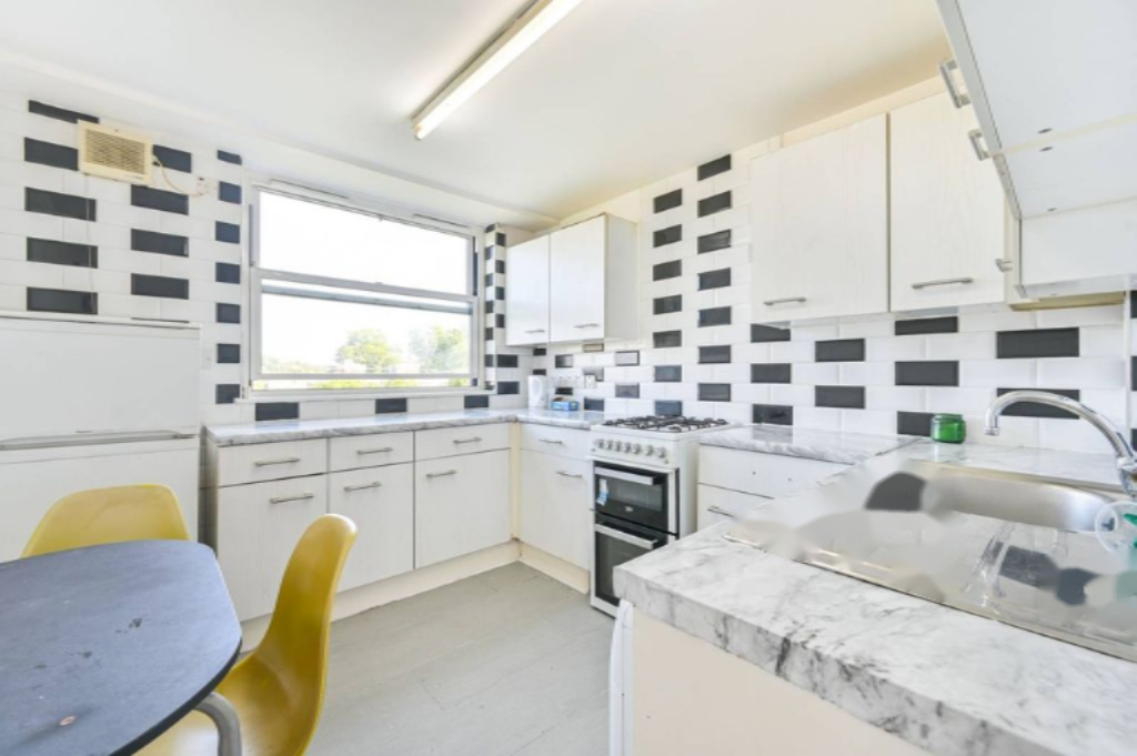 Flat in London, United Kingdom, 54 m² - picture 7