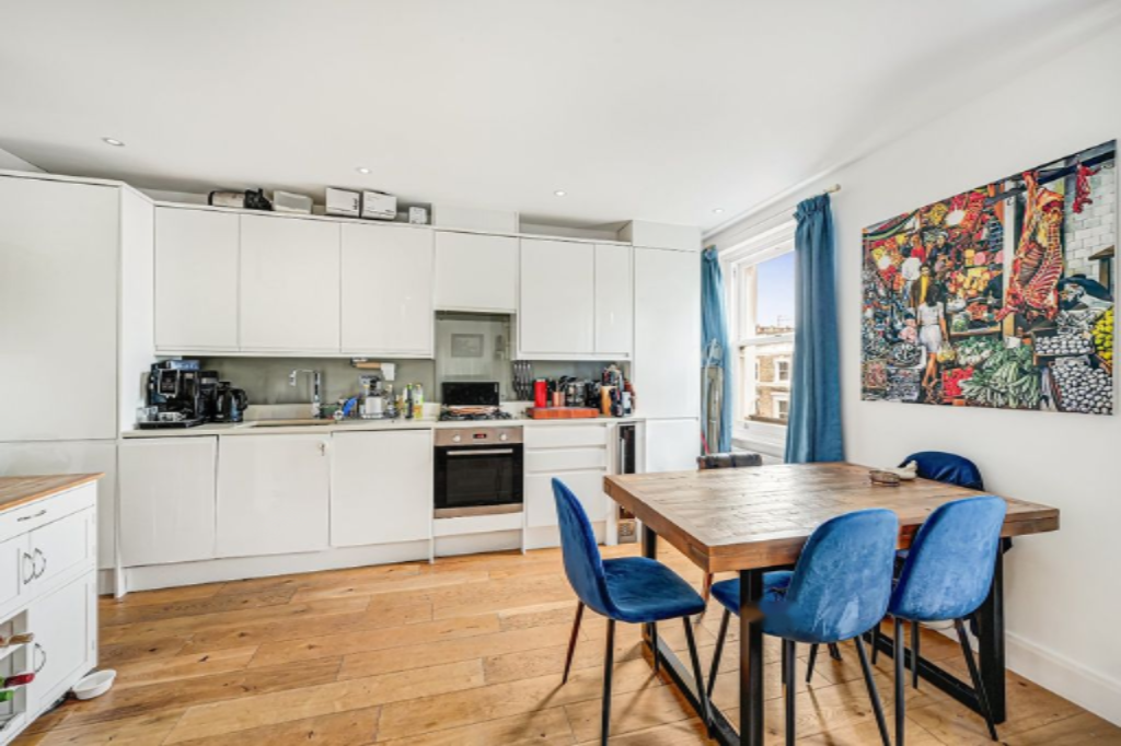 Flat in London, United Kingdom, 54 m² - picture 7