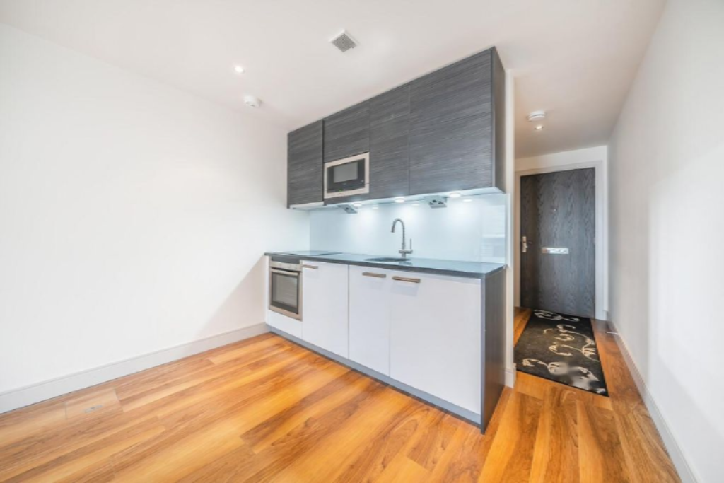 Flat in London, United Kingdom, 27 m² - picture 7