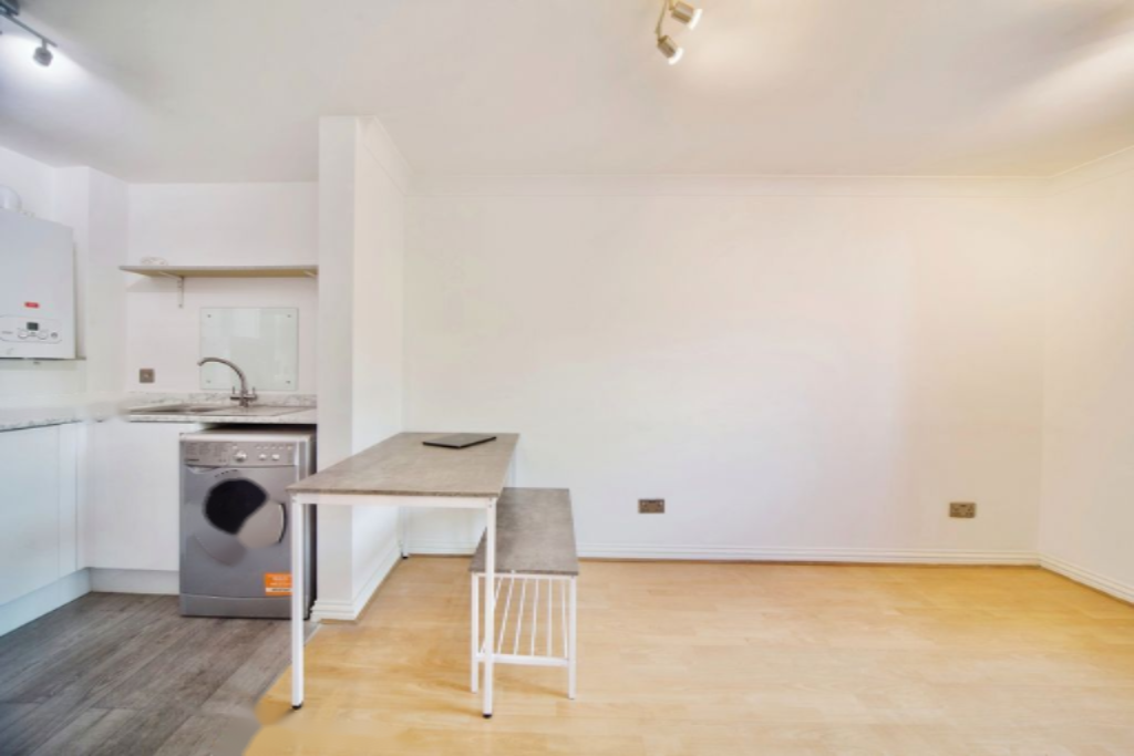 Flat in London, United Kingdom, 38 m² - picture 7