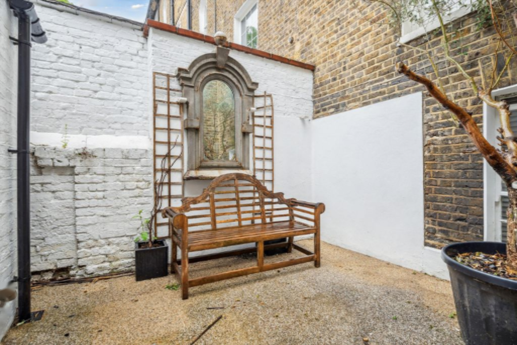 Flat in London, United Kingdom, 93 m² - picture 7