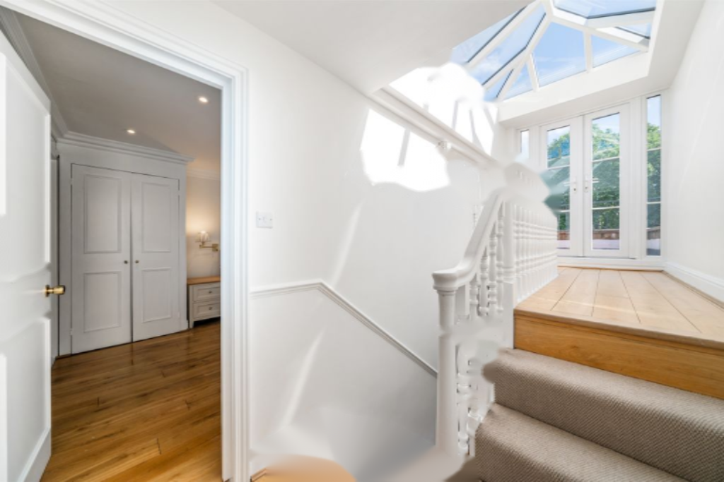 Flat in London, United Kingdom, 112 m² - picture 7