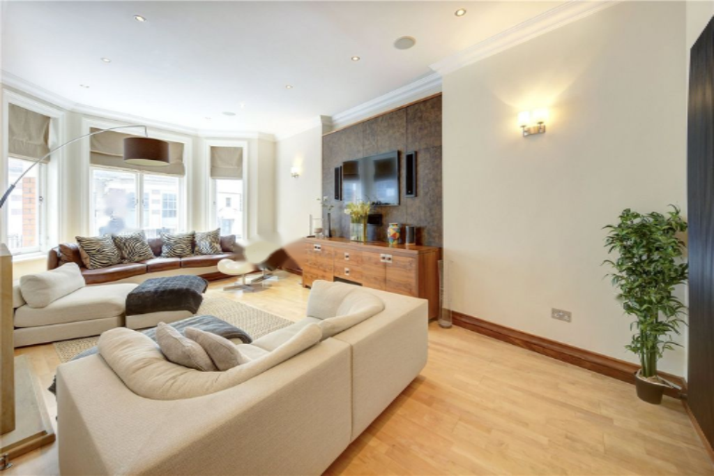 Flat in London, United Kingdom, 213 m² - picture 7