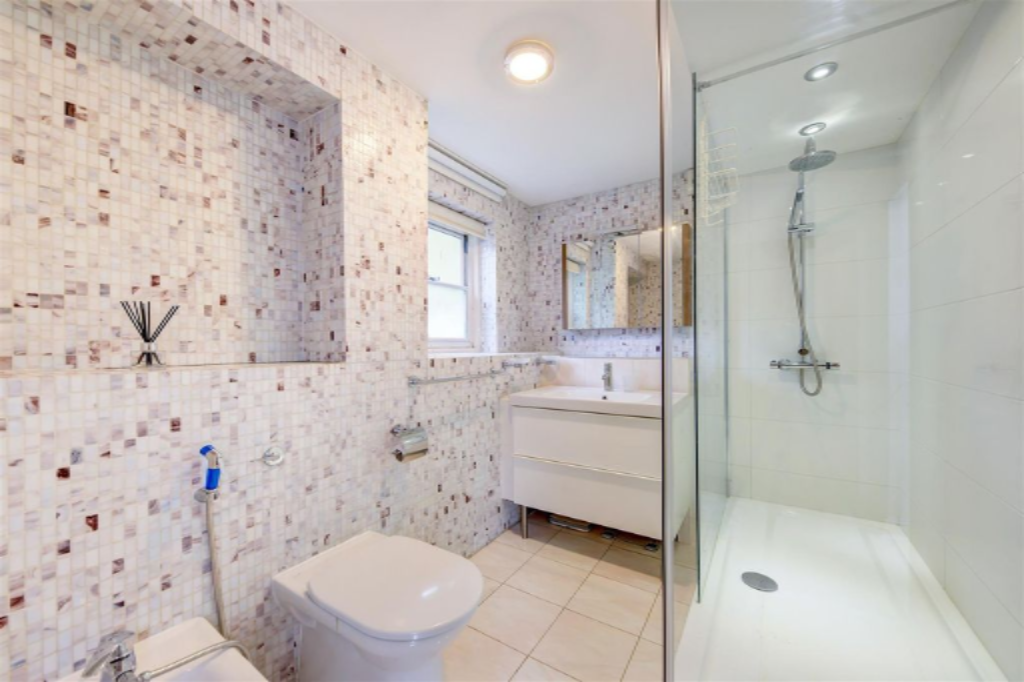 Piso en Londres, Reino Unido, 215 m² - imagen 7