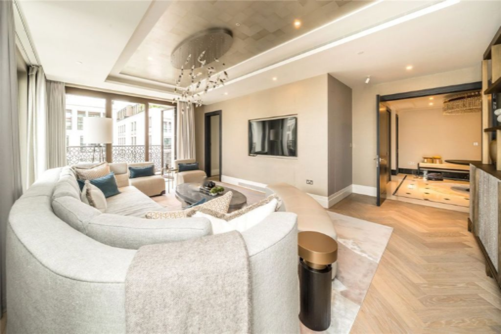 Flat in London, United Kingdom, 248 m² - picture 7