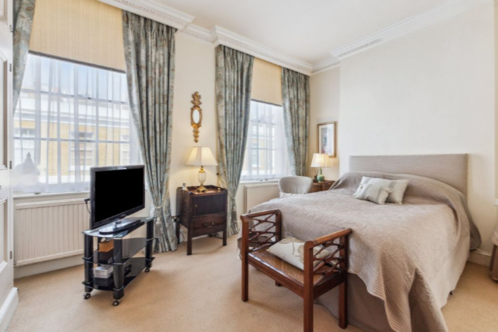 Flat in London, United Kingdom, 127 m² - picture 7