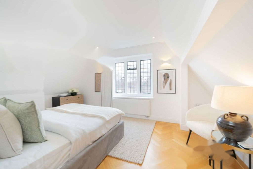 Flat in London, United Kingdom, 122 m² - picture 7