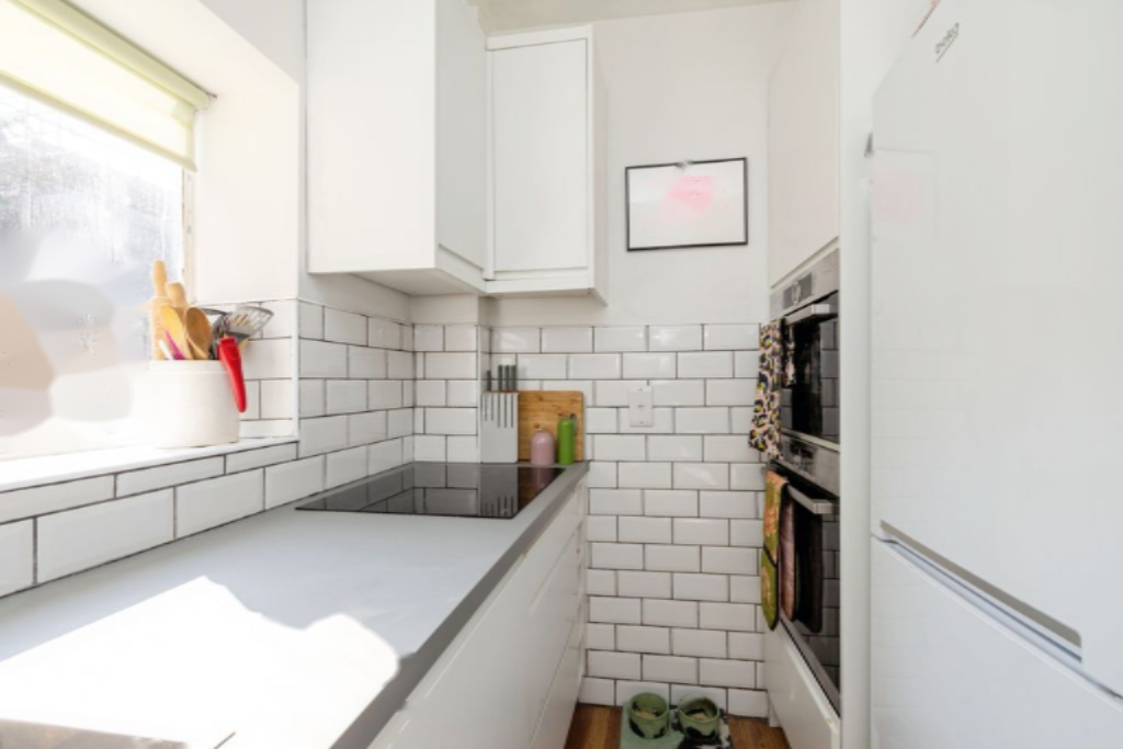 Flat in London, United Kingdom, 39 m² - picture 8