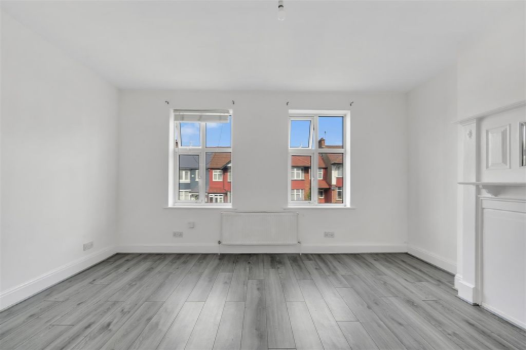 Flat in London, United Kingdom, 81 m² - picture 8