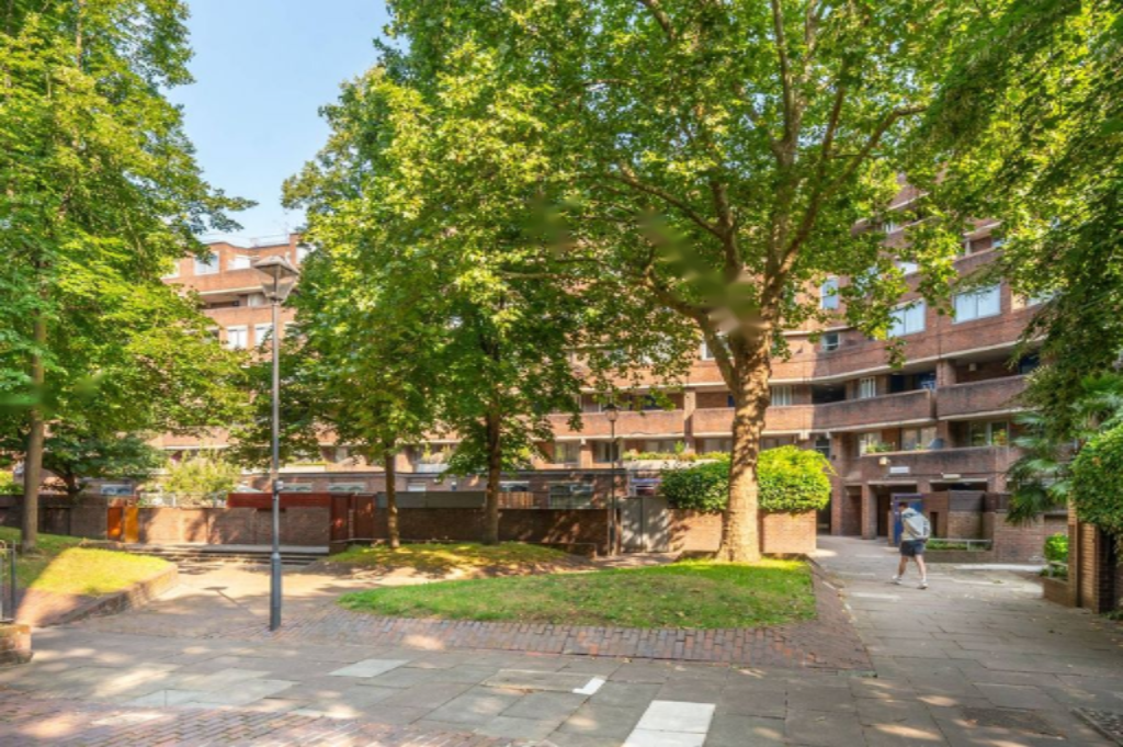 Flat in London, United Kingdom, 54 m² - picture 8