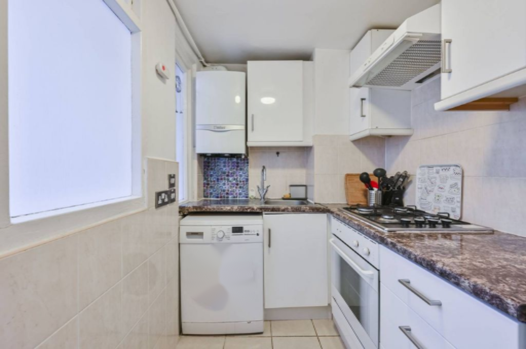 Flat in London, United Kingdom, 33 m² - picture 8