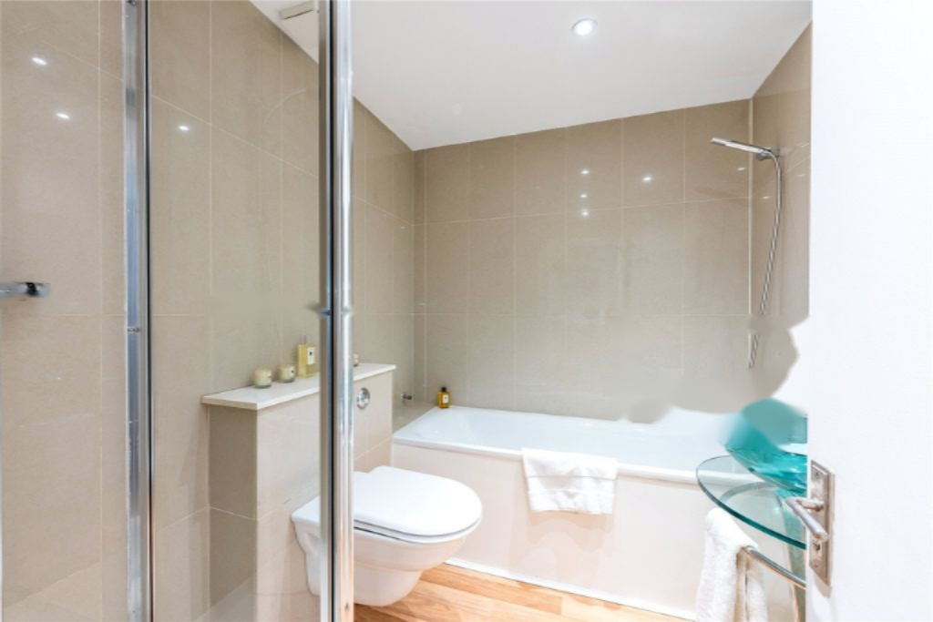 Flat in London, United Kingdom, 29 m² - picture 8