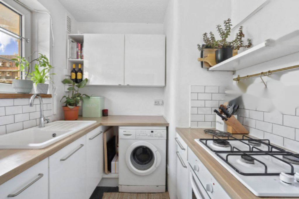 Flat in London, United Kingdom, 44 m² - picture 8