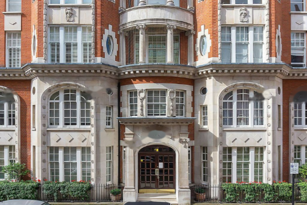 Flat in London, United Kingdom, 127 m² - picture 8