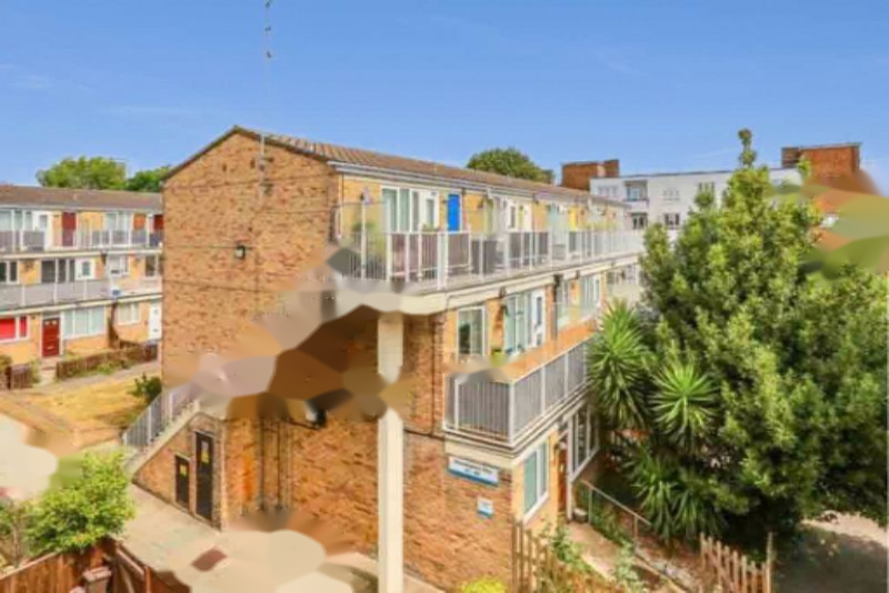 Flat in London, United Kingdom - picture 8