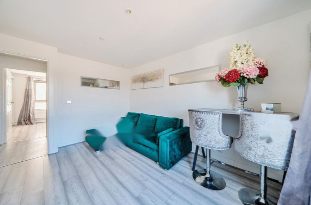 Flat in London, United Kingdom, 53 m² - picture 8