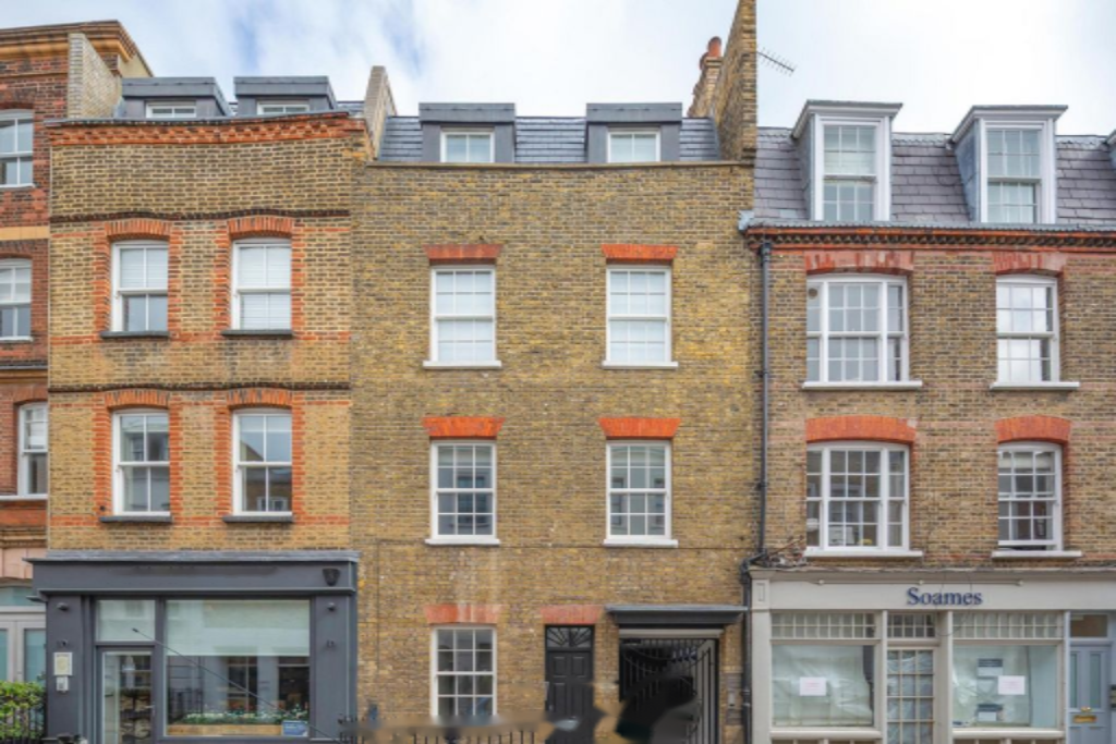 Flat in London, United Kingdom, 114 m² - picture 8