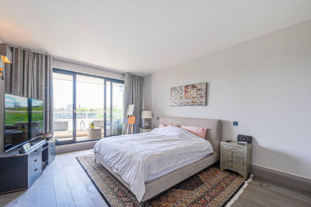 Flat in London, United Kingdom, 141 m² - picture 8