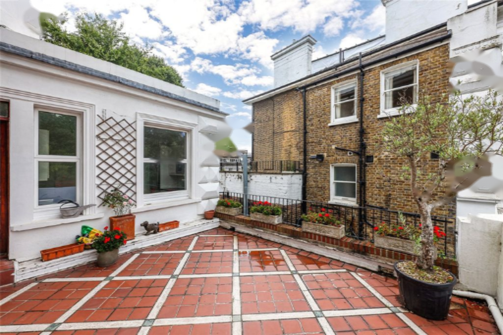 Flat in London, United Kingdom, 17 m² - picture 9