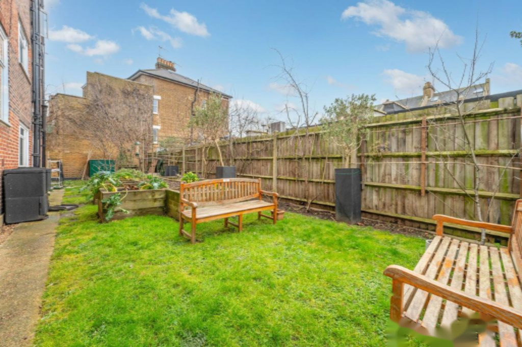 Flat in London, United Kingdom, 36 m² - picture 9