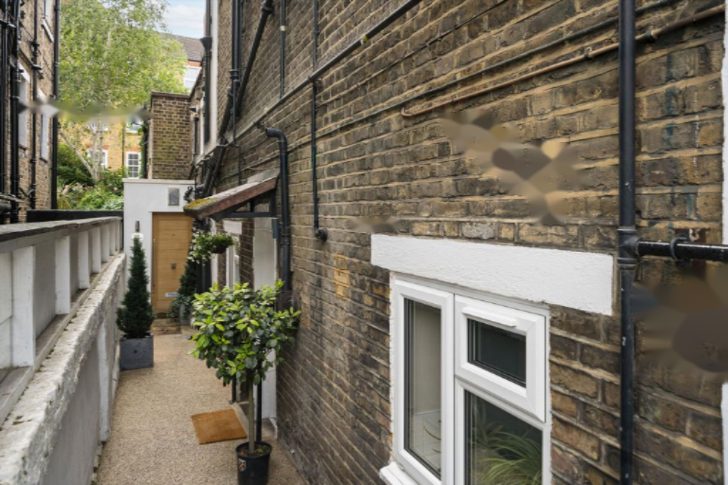 Flat in London, United Kingdom, 93 m² - picture 9