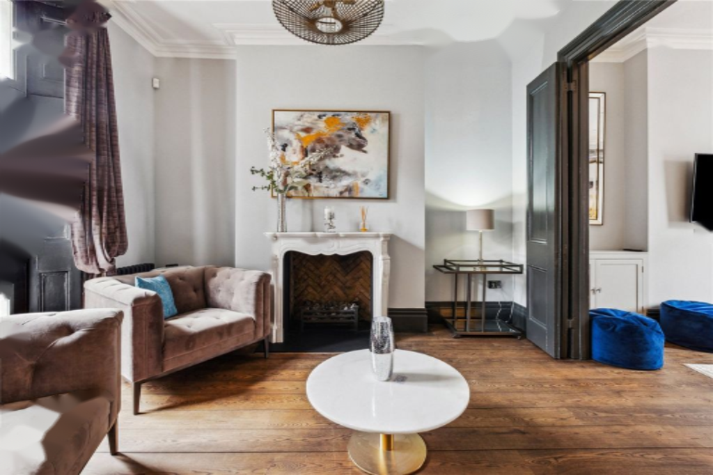 Flat in London, United Kingdom, 203 m² - picture 9