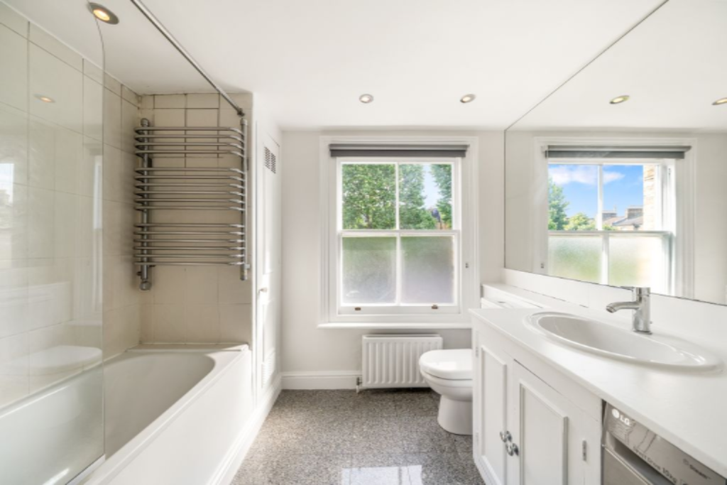 Flat in London, United Kingdom, 112 m² - picture 9