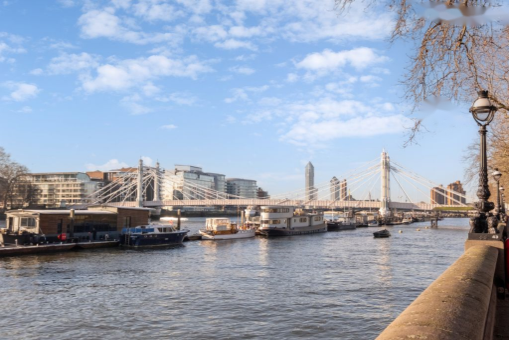 Flat in London, United Kingdom, 154 m² - picture 9