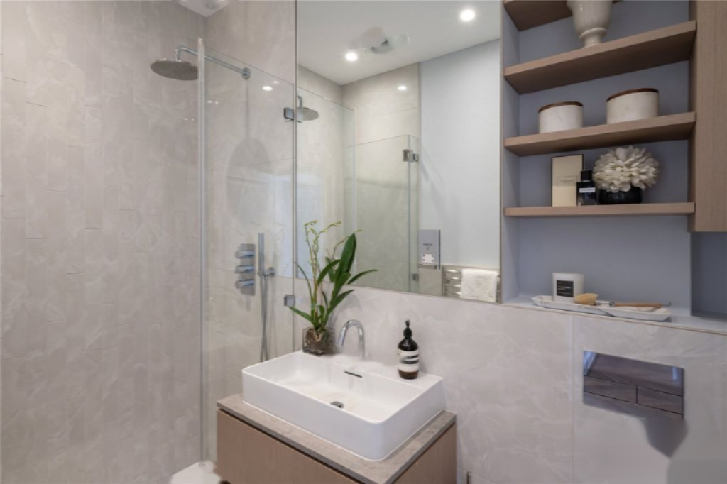 Flat in London, United Kingdom, 148 m² - picture 9