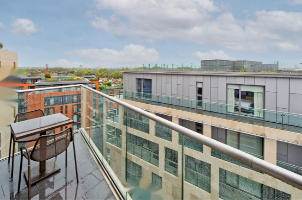 Flat in London, United Kingdom, 161 m² - picture 9