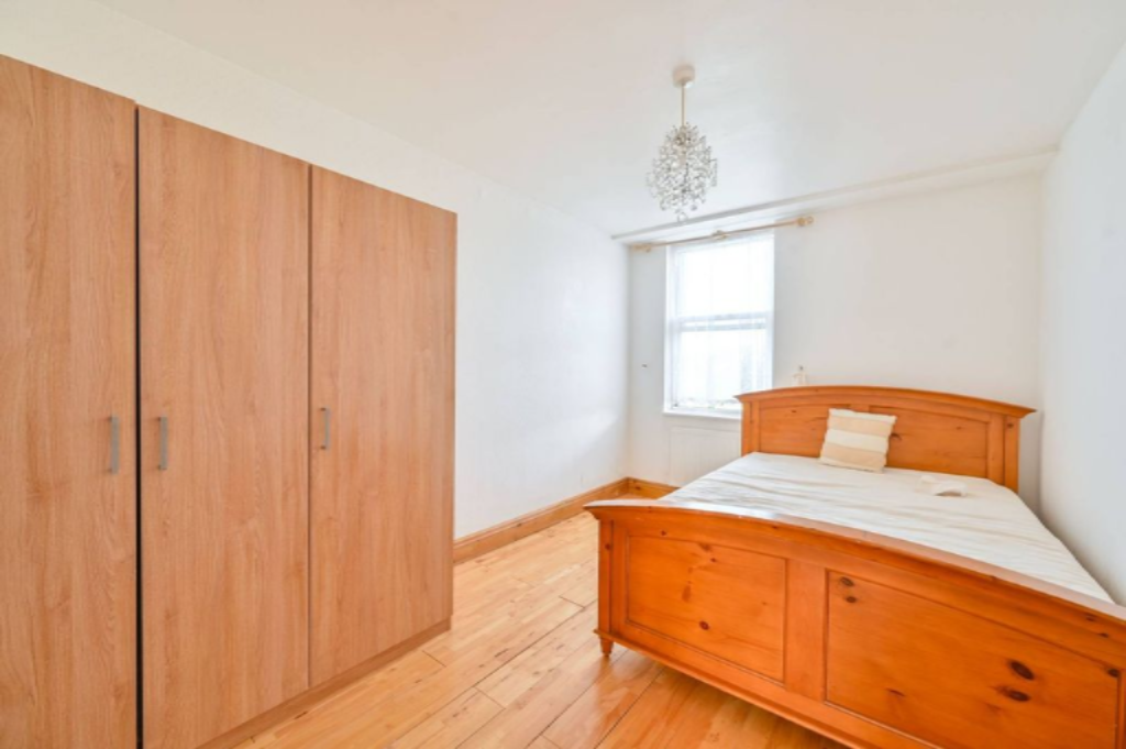 Flat in London, United Kingdom, 54 m² - picture 9