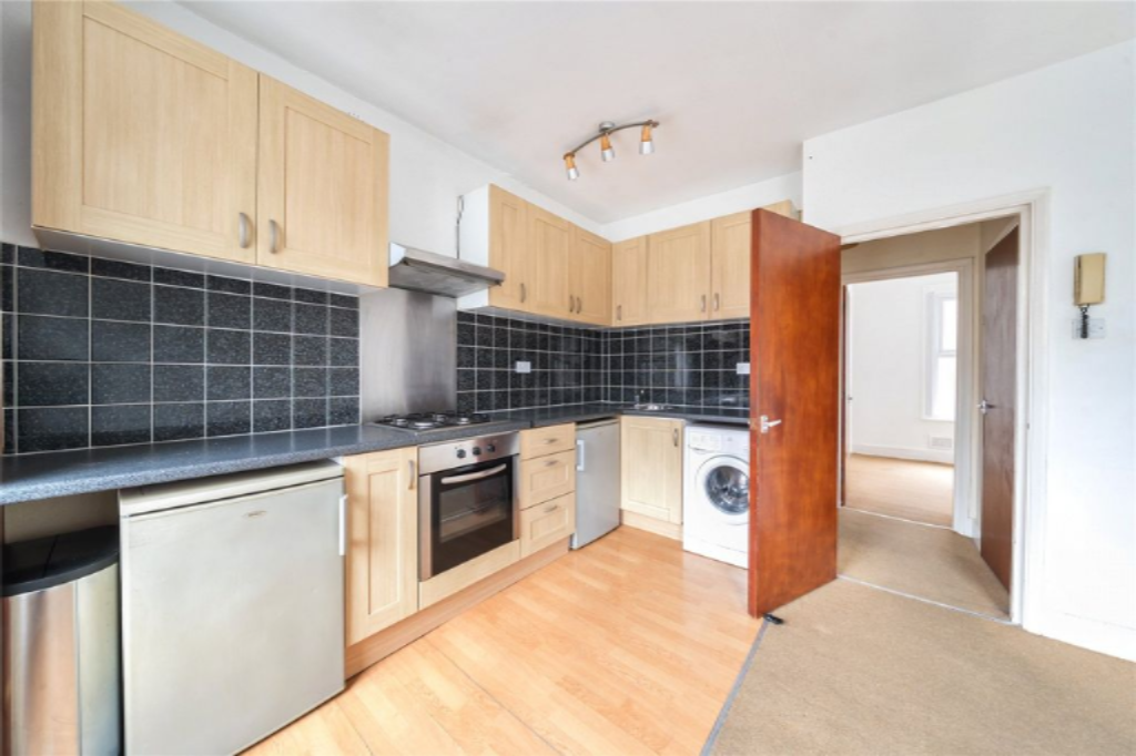 Flat in London, United Kingdom, 31 m² - picture 9