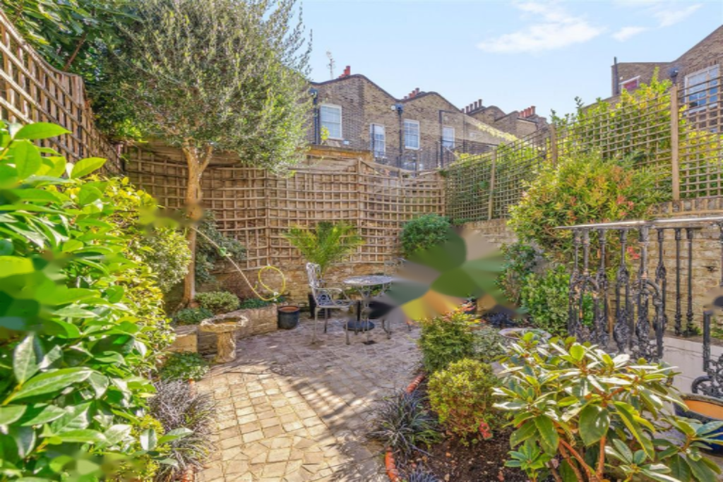 Flat in London, United Kingdom, 125 m² - picture 9