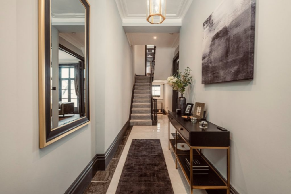 Flat in London, United Kingdom, 207 m² - picture 9