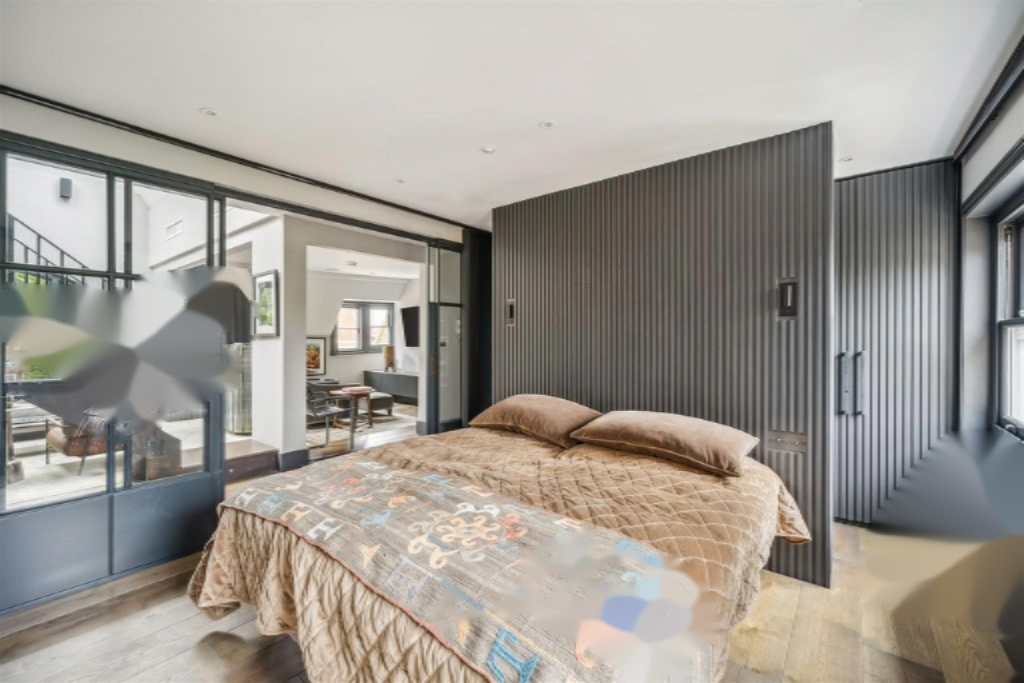 Flat in London, United Kingdom, 131 m² - picture 10