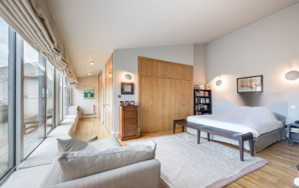 Flat in London, United Kingdom, 296 m² - picture 10