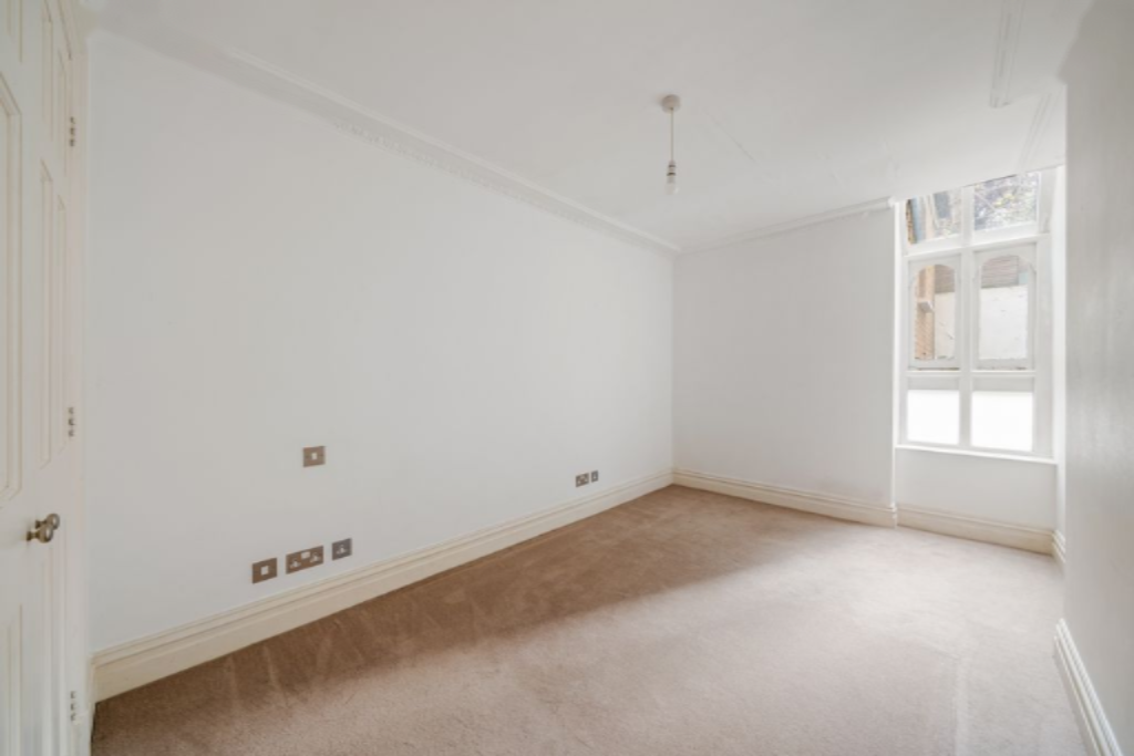 Flat in London, United Kingdom, 64 m² - picture 10